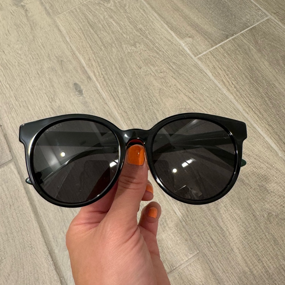 Black Gucci Sunglasses